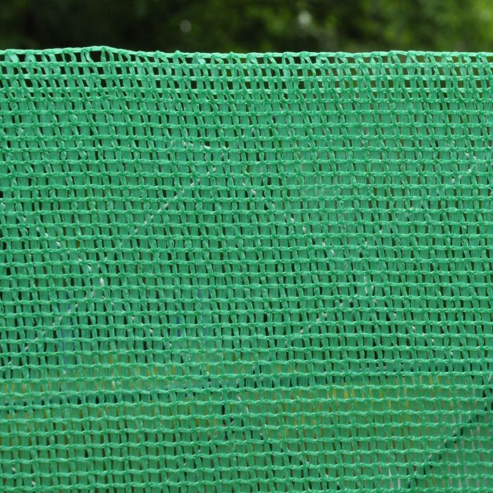 Plasǎ de gard GeoSol verde deschis 140g/m2. Dimensiune: 1,5m x 100m.
