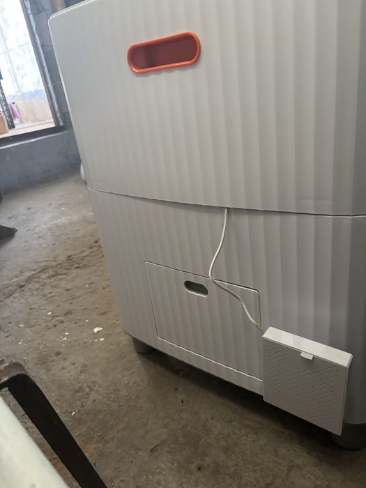 Продам латок для кошек автоматический