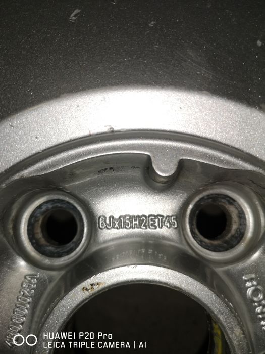 Продавам 1 бр Алуминиева джанта 5x112 15 цола 6 J* ЕТ 45*
ц.о 57.1 мм