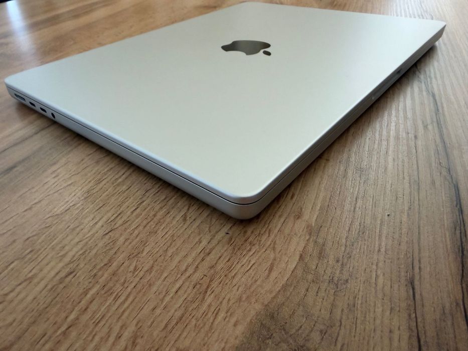 НОВ MacBook Pro 14" M5 10-CPU, 10-GPU, 32GB RAM, 1TB SSD В ГАРАНЦИЯ ДО 14.5.2029г