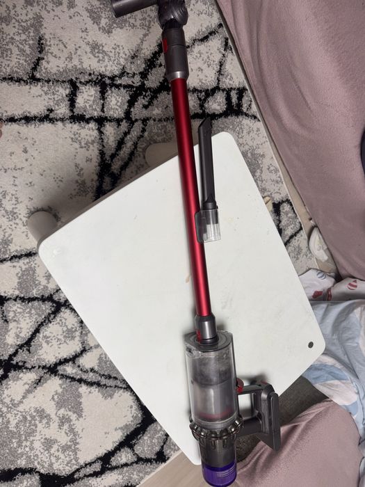 Dyson V11 cu accesorii noi
