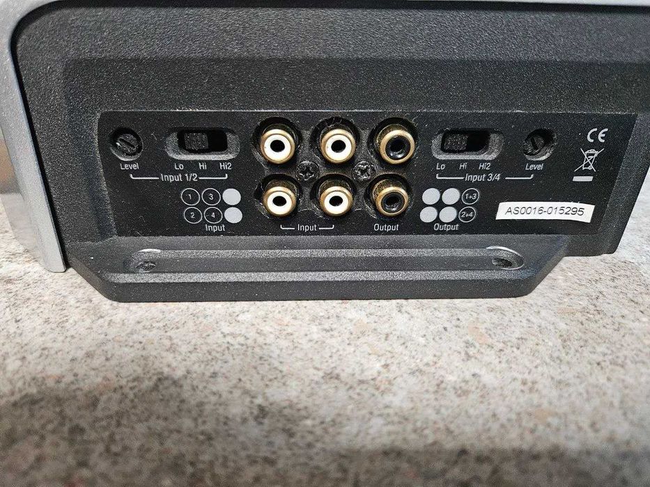 JBL MS-A1004 Два мощных компактных цифровых усилителя D класса