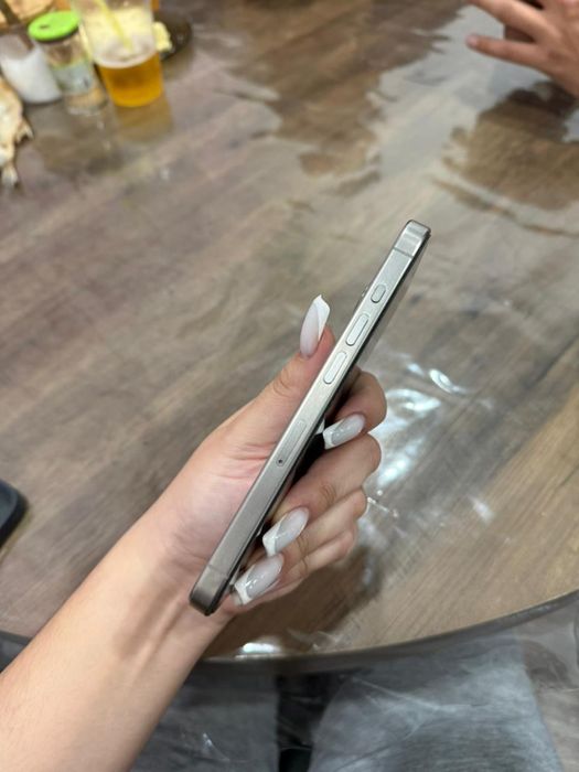 Продам айфон 15 про