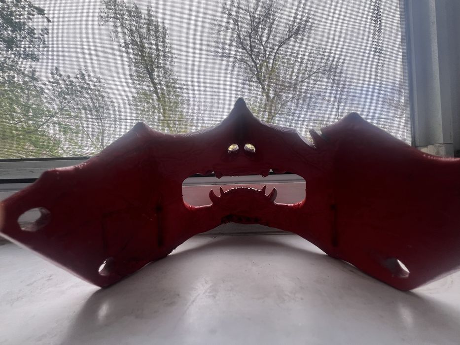 Маска дракона красная