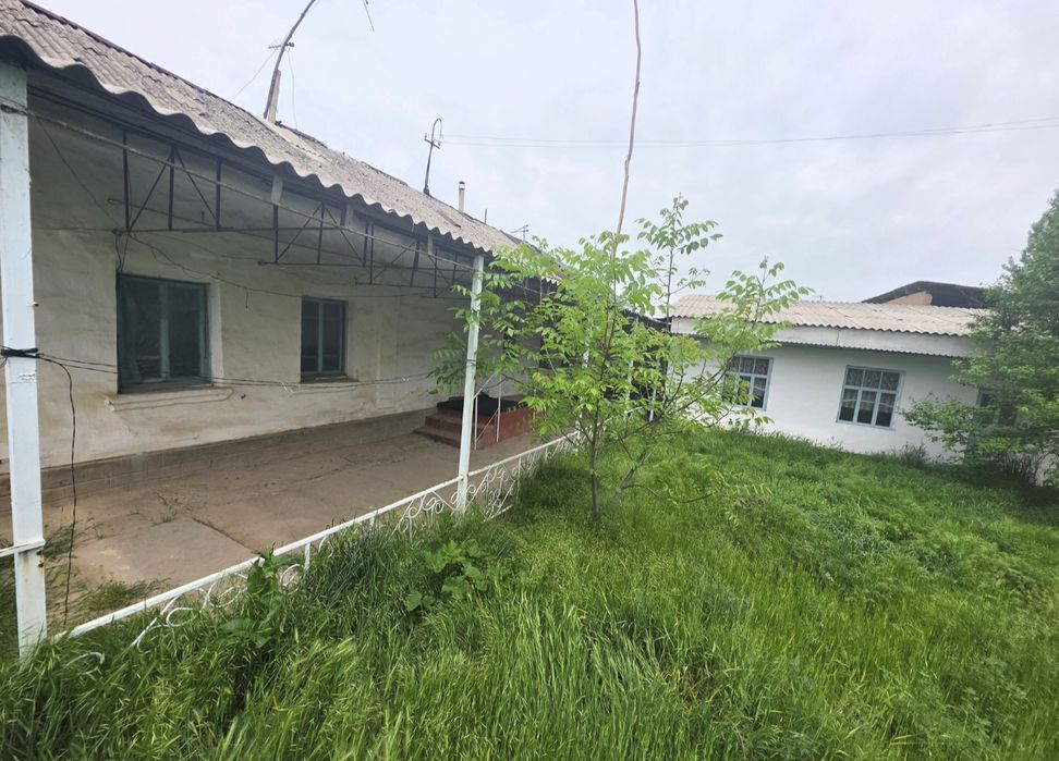 Продаётся земельный участок с домом 14,5 соток.