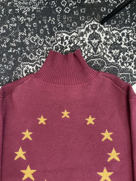Europe sweater.