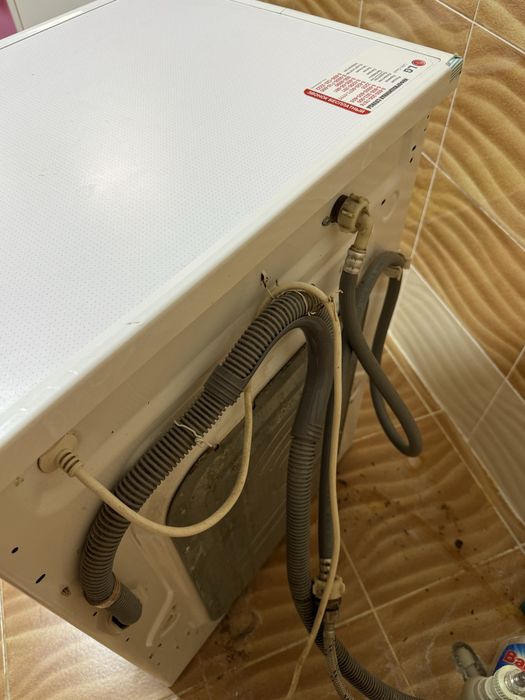 Продаеться Стиральная машина