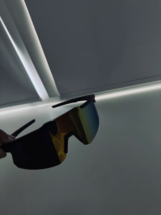 очки солнцезащитные