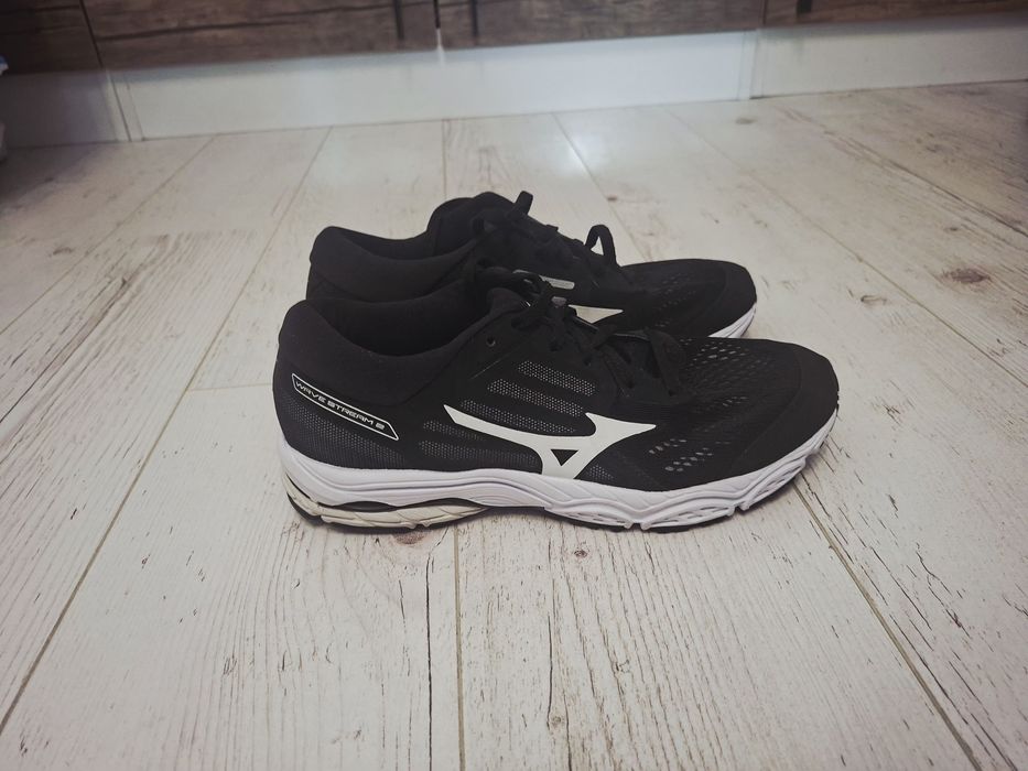 Mizuno wave stream 2-Ориг.маратонки
