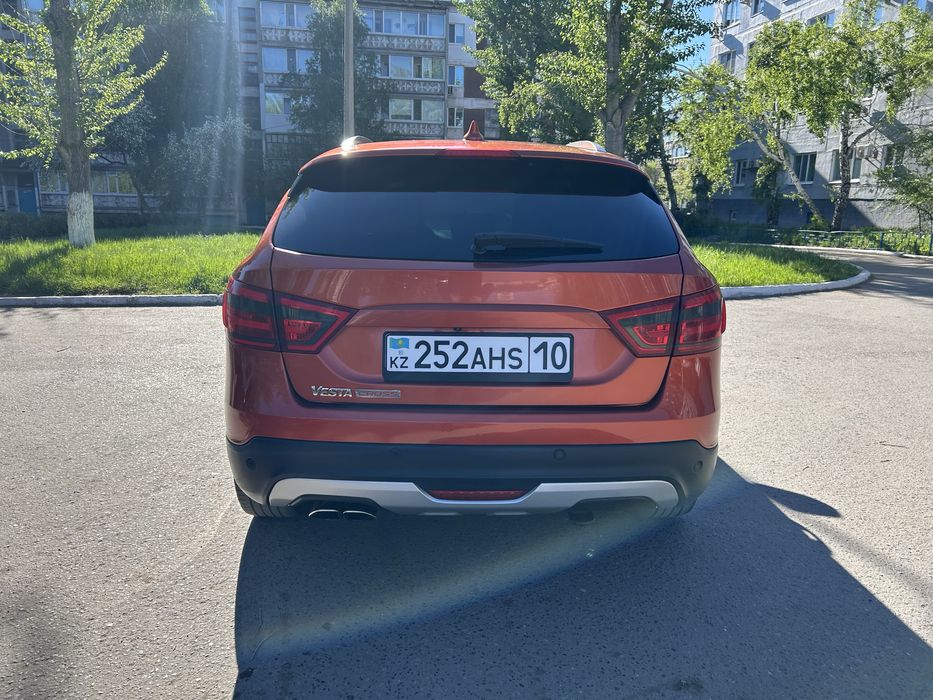 Продам Ладу Весту СВ Кросс