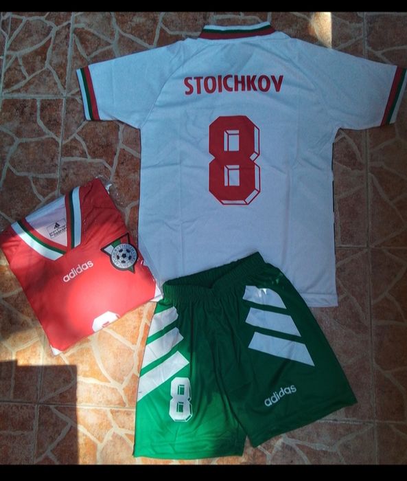 БЪЛГАРИЯ детско юношески футболни екипи РЕТРО екипи 8 STOICHKOV