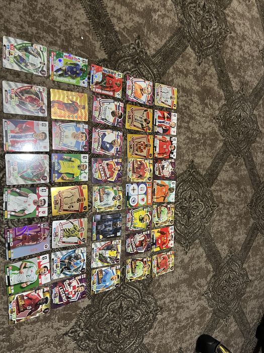 Продавам стикери PANINI 2026