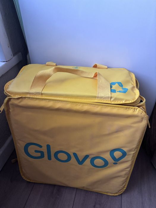 Glovo сумка в хорошем состоянии
