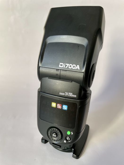 Nissin Di700A + nikon Air 1- nikon , canon