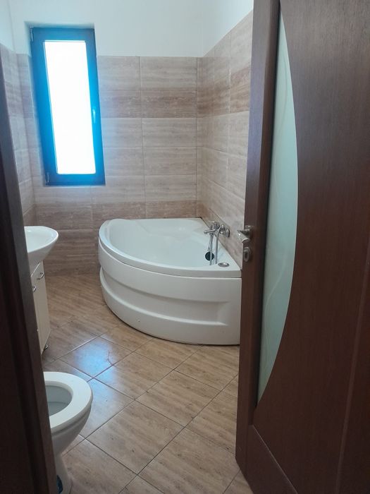 Închiriere ap2 camere bloc nou centru