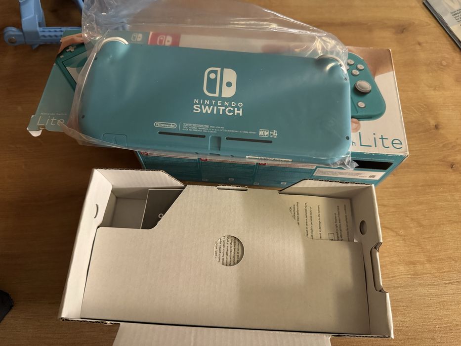 Ново Nintendo Switch Lite
