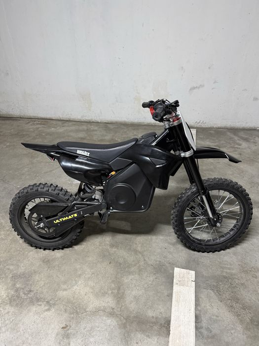 Motocicleta electrica pentru copii