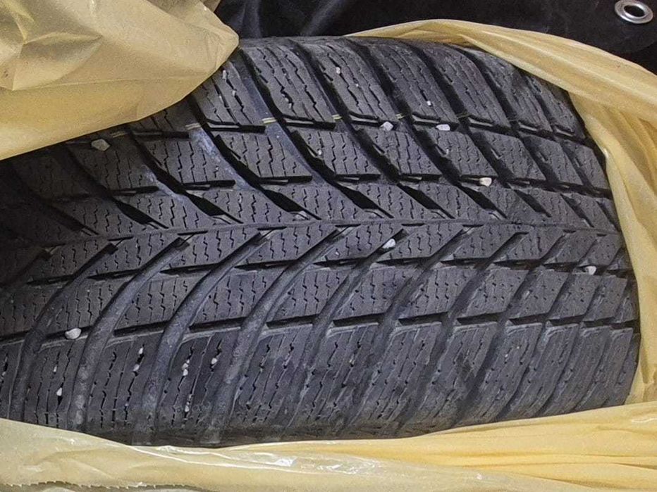 Anvelope  NOKIAN 215/60 R17 96H snowproof 2SUV- 4 buc.