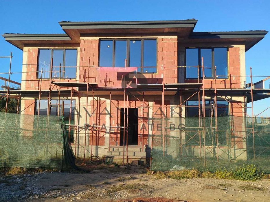 Продава се Къща в Пловдив, Беломорски - 180 кв.м за 1223 €/кв.м - Снимка #1