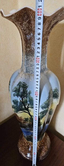 Ваза напольная высота 60 см. Район 1000 мелочей.