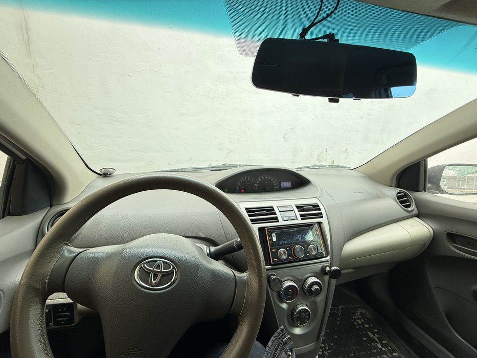 Toyota Yaris сотилади