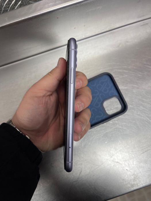 Айфон 11 в идеально состоянии