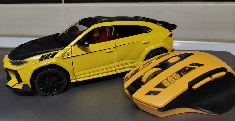 OKAZIe Lamborghini Urus Masonry 1:24 Jucarii Macheta NOUA