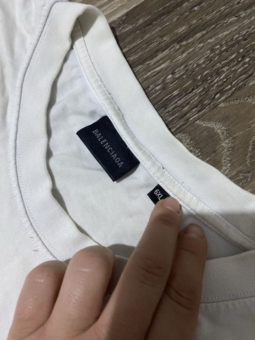 Tricou Balenciaga