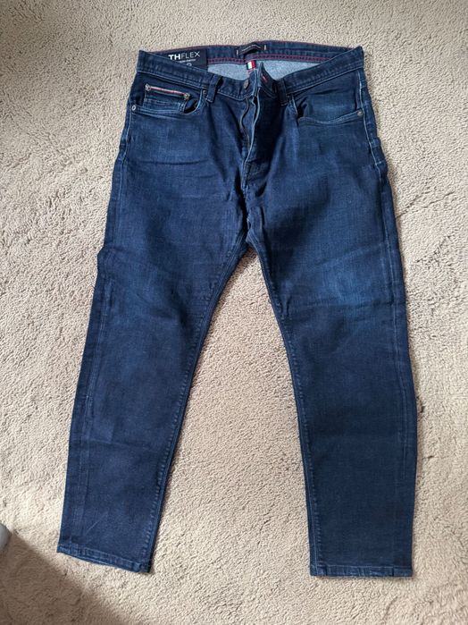 Blugi Tommy Hilfiger bărbați