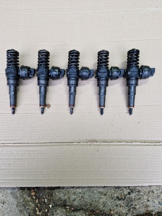 Injectoare Volkswagen Transporter T5 2.5 BNZ