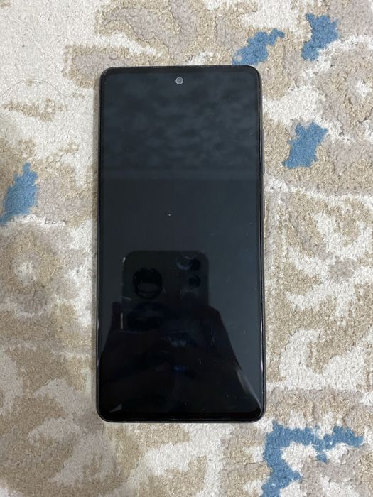 Продается смартфон A52