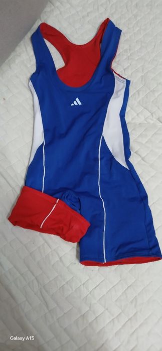 Костюм, нательник и барцовки для борьбы