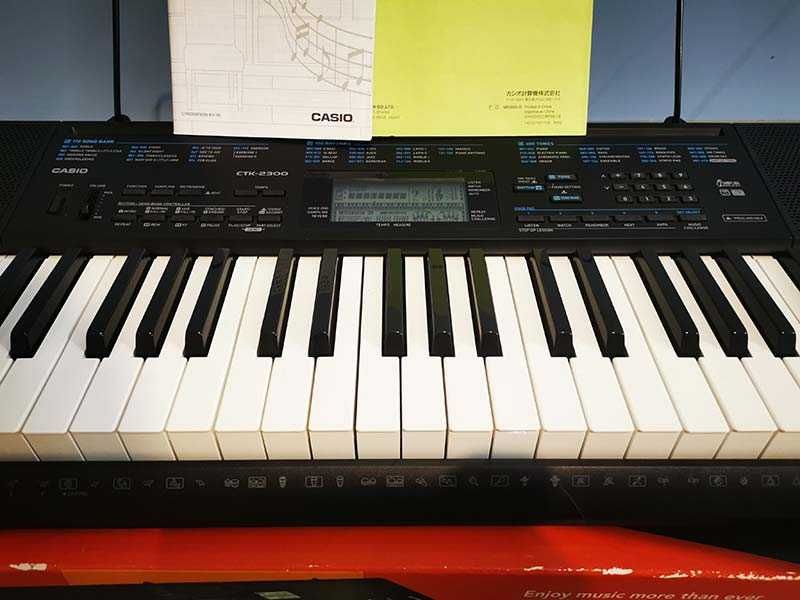 компютърна миди клавиатура CASIO CTK-2300 синтезатор с 5 октави плътни клавиши и USB