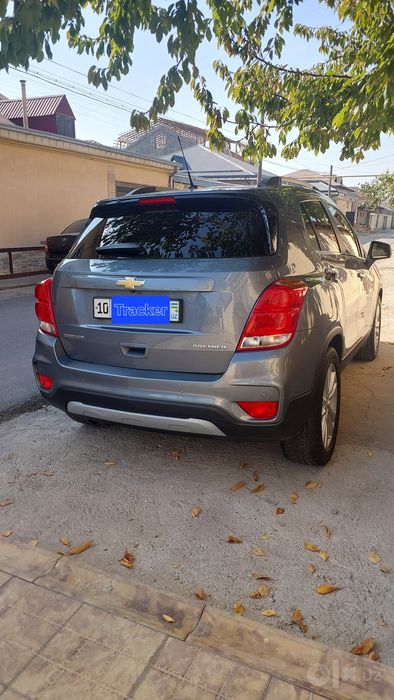 Продам Tracker Premier