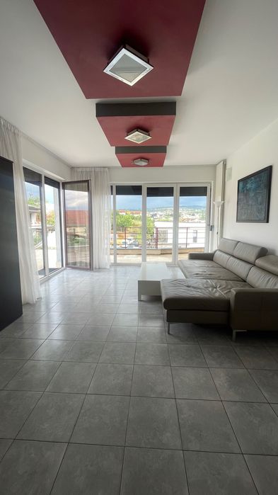 Inchiriez apartament|penthouse pentru UNTOLD
