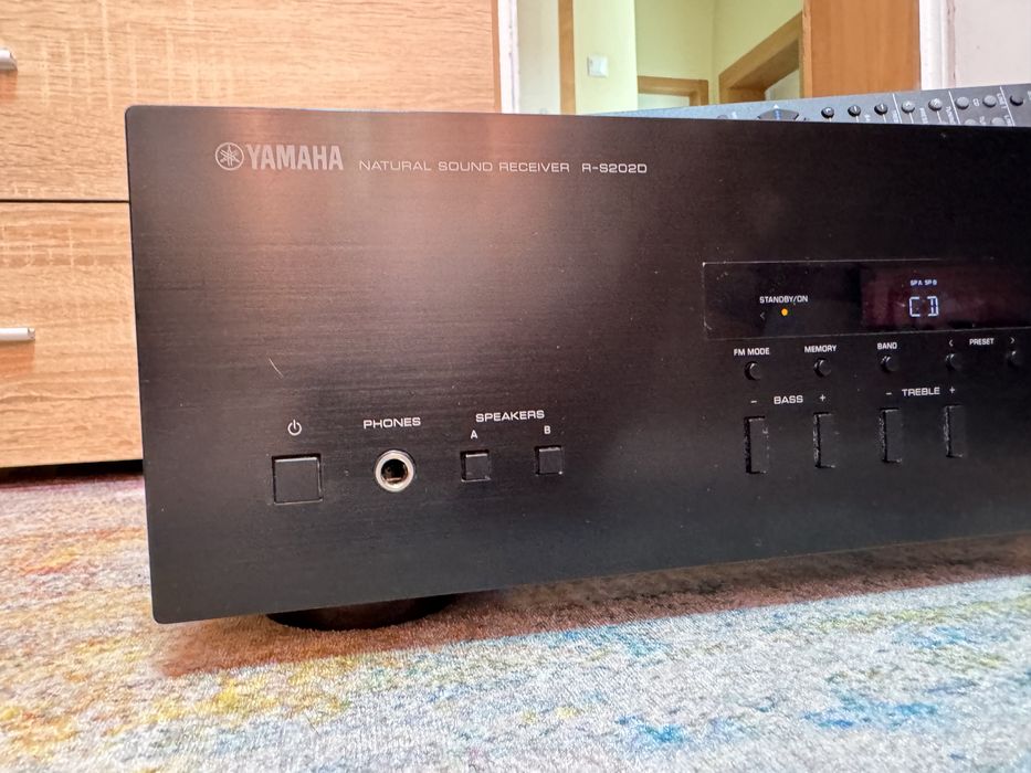 Стерео ресивър Yamaha R-S202D дистанционно Bluetooth