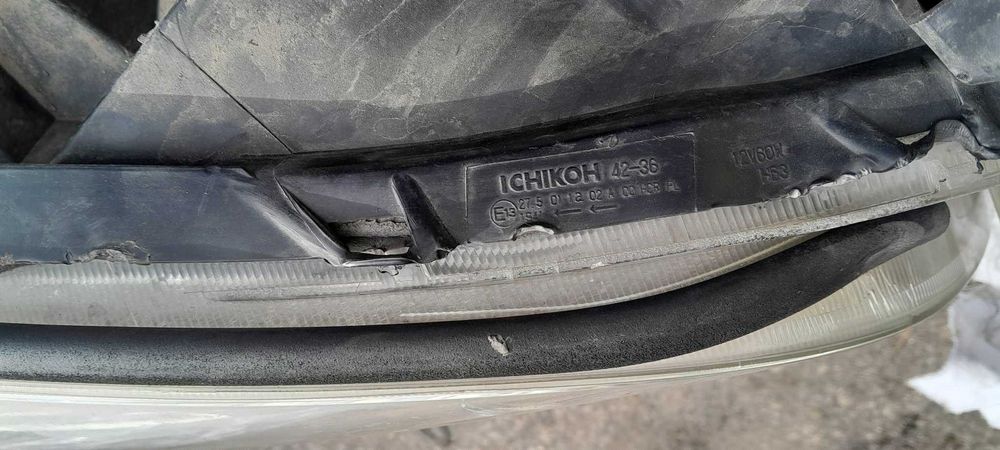 Фарове за Тойота Рав4 3 генерация