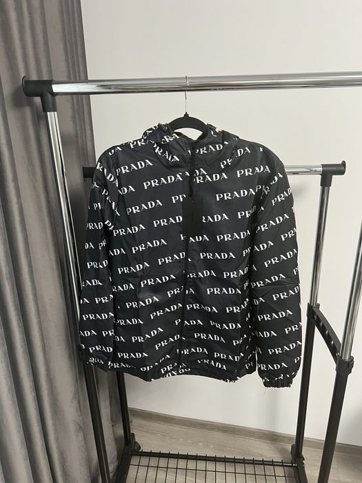 Geaca PRADA super calitate