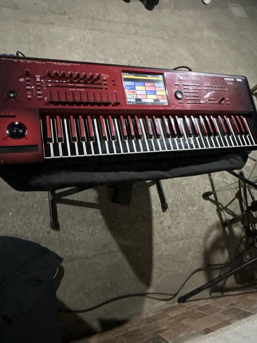 Vand sau Schimb Korg Kronos 1 cu acordeon cu midi sau fr 7x