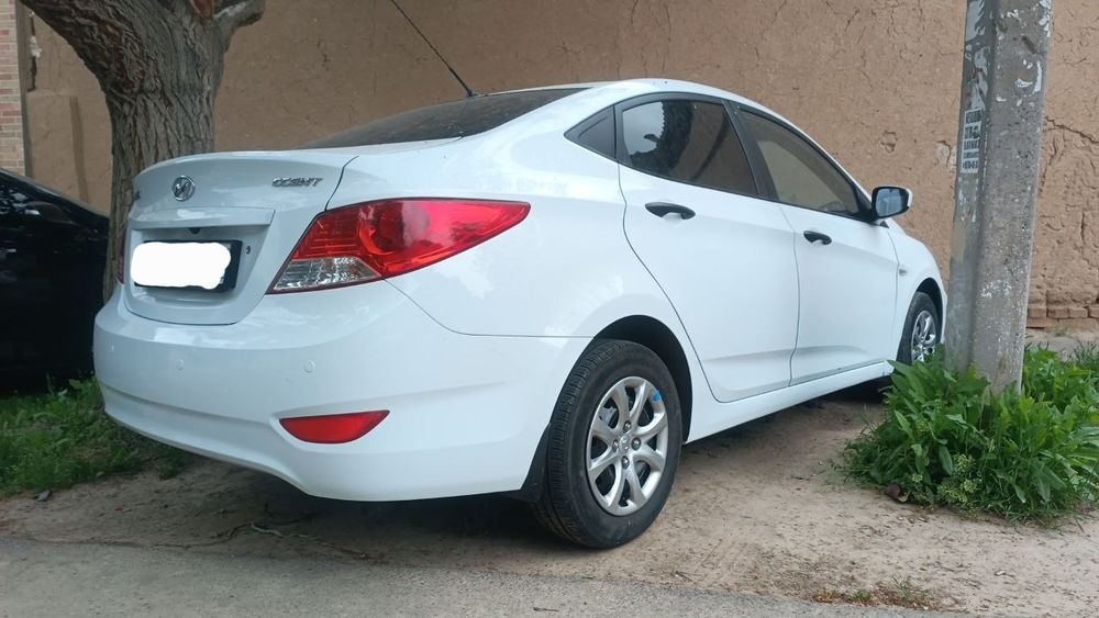 Hyundai accent продам сотилади