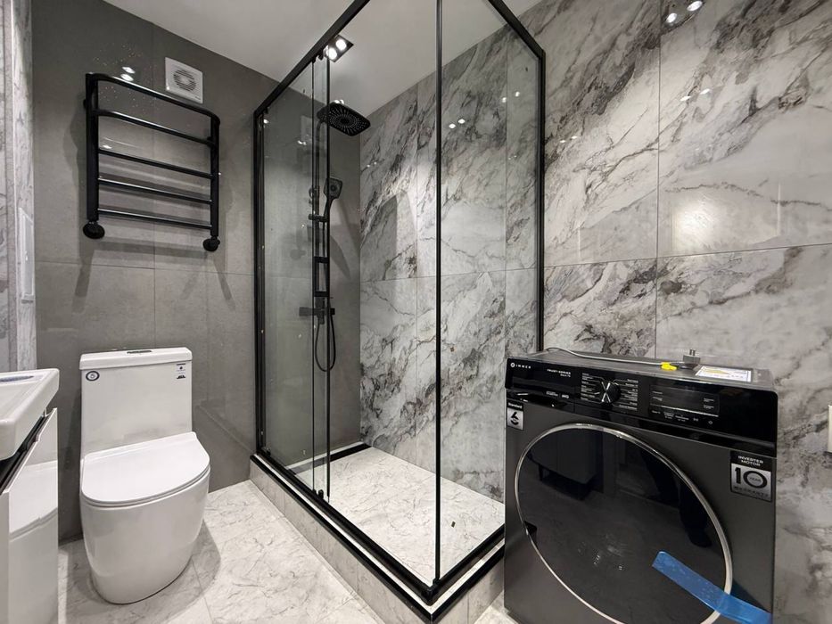 1комнатная перед в 2х максим горького метро