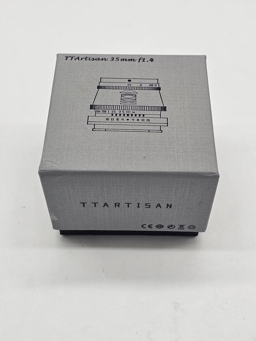 Obiectiv TTArtisan 35mm F1.4 APS-C cu focalizare manuală pentru Canon