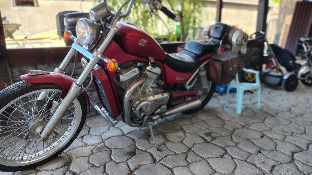 Vând Suzuki vs 800 intruder