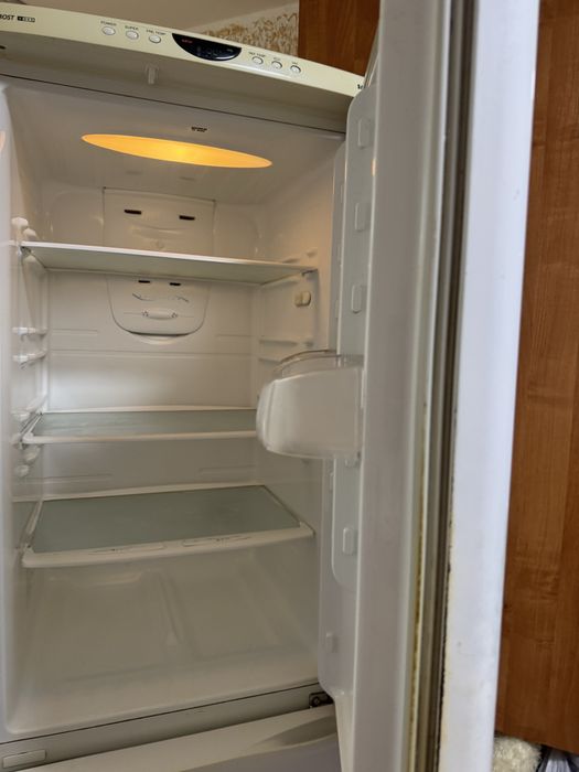 Продам холодильник самсунг