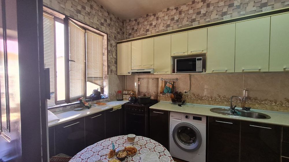 2сотик ховли сотилади