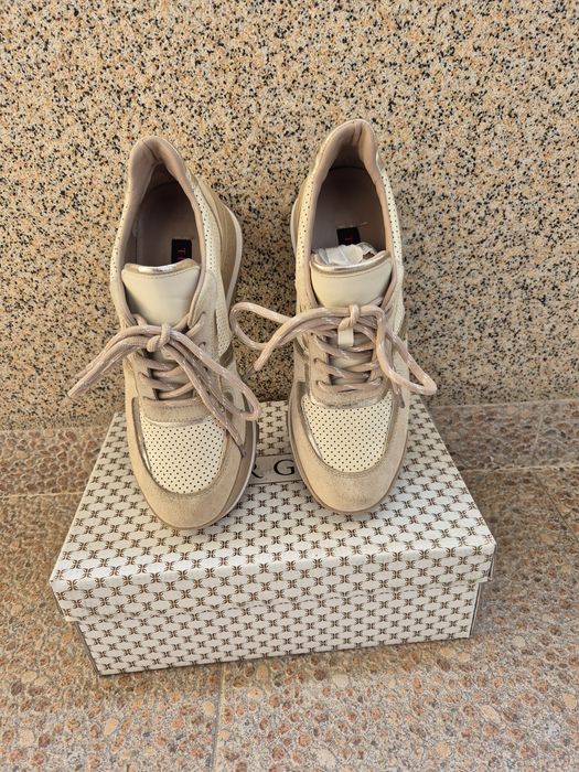 Tergan дамски сникърси с модерна визия в бежов цвят и златен блясък 38