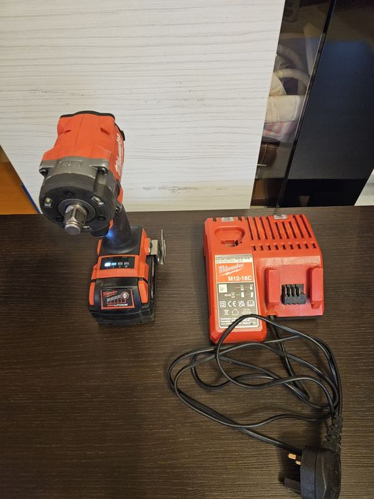 Milwaukee M 18 FIW2F 12, pistol cu impact