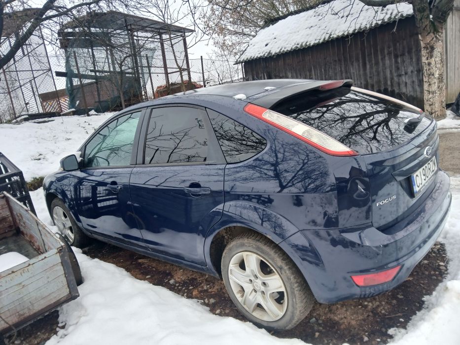 Vand ford focus 2    8000 roni negociabil