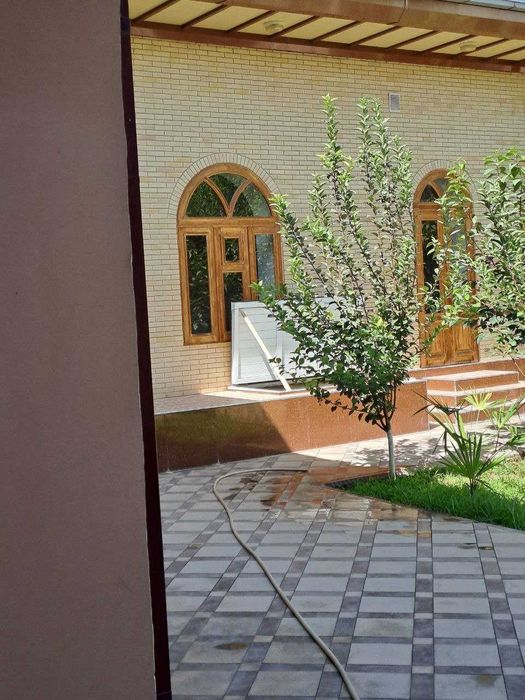 Новый дом 9 сотых на две семьи в массиве "Трикотажка"  265000уе