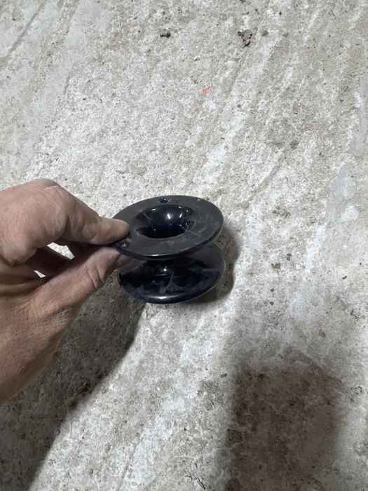 Ролик для тросодержателя